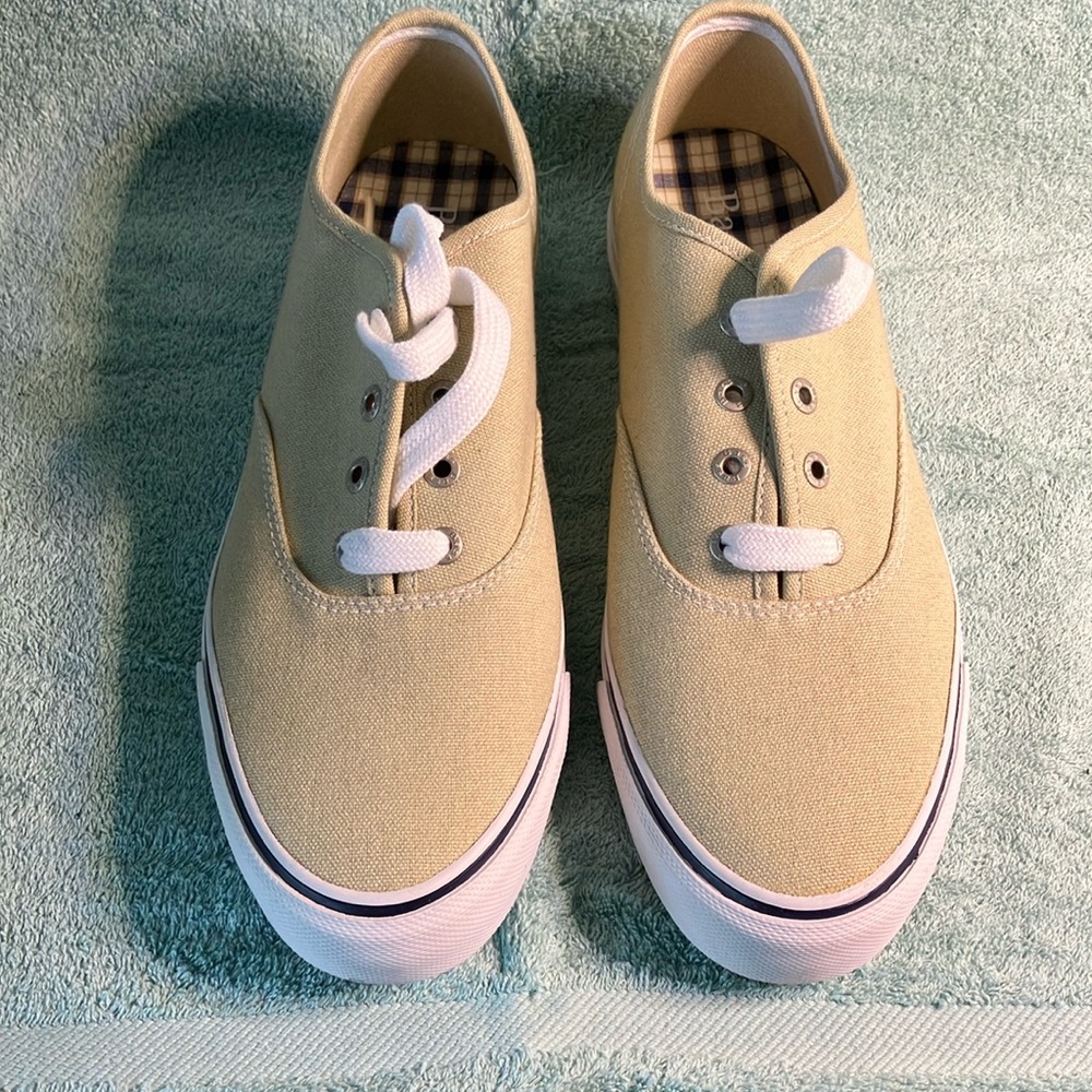 Bass Deck Shoes. Woman’s Size 12. Khaki and White